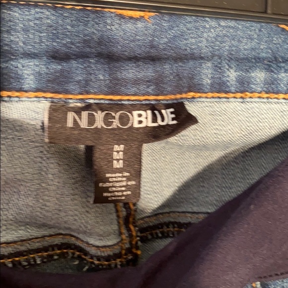 Distressed maternity jeans. Size M - Picture 4 of 4